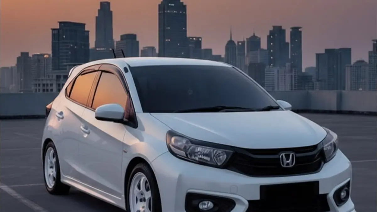 Honda Brio RS 2026 hadir dengan kamera 360, head unit 12 inci, desain baru, dan fitur sporty yang membuatnya makin menarik.
