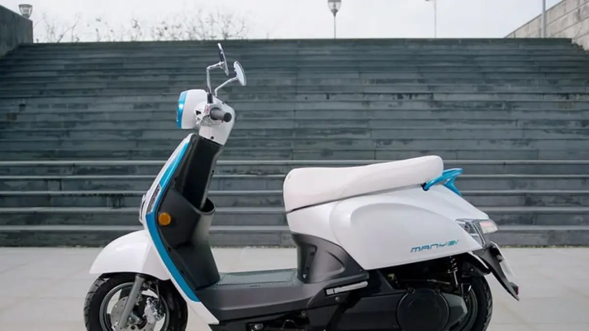 Polytron Fox-R siap meramaikan pasar motor listrik Indonesia dengan desain modern dan teknologi terbaru.(Pinterest)