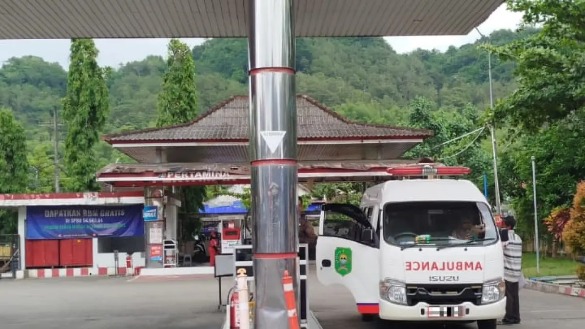 TETAP NORMAL: Pemkab akan pantau terus serapan BBM subsidi terutama pertalite untuk antisipasi kelangkaan. (ZAKI JAZAI / RADAR TRENGGALEK)