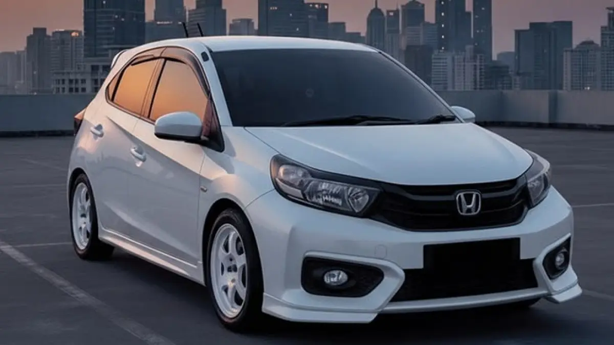 Honda Brio RS 2026 hadir dengan desain sporty, efisiensi tinggi, dan fitur modern. Apakah masih layak dibeli tahun ini?(Gemini AI)