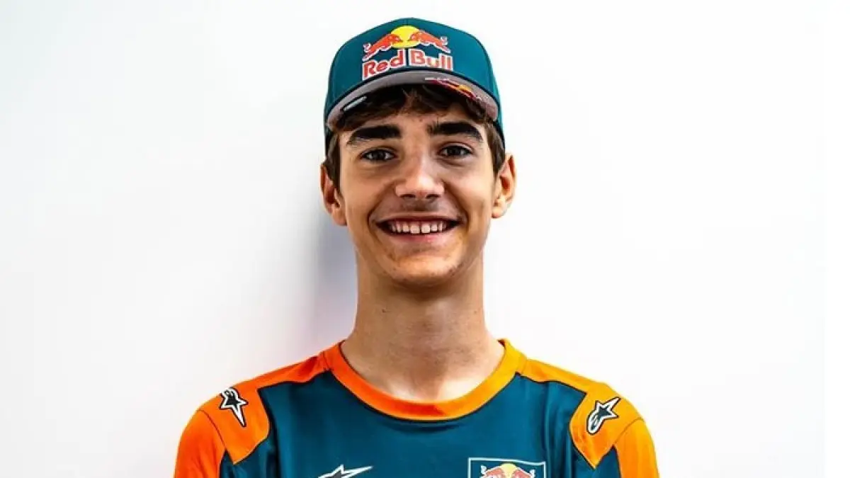 Profil Brian Uriarte, pembalap muda Spanyol Moto3 2026 Red Bull KTM Ajo yang dikenal agresif dan penuh potensi besar.(Gemini AI)