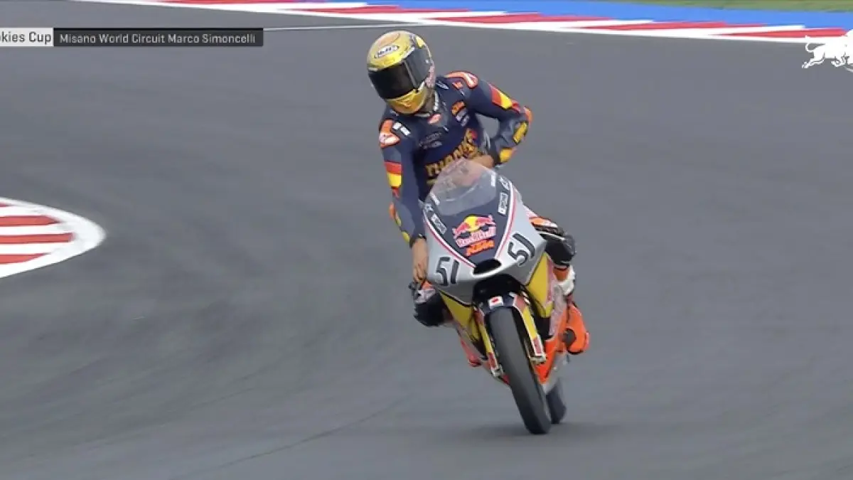 Brian Uriarte DNF di Moto3 Hungaria 2026, poin dihapus. Veda Ega Pratama kembali puncak rookie dengan 81 poin.(Gemini AI)