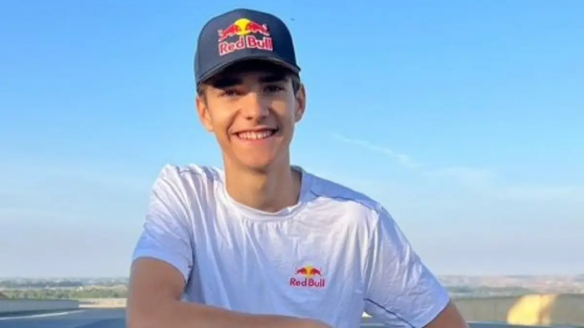 Drama Moto3 Jerez gegerkan paddock usai insiden Brian Uriarte, berdampak pada klasemen rookie Moto3 2026 dan keputusan stewards.(Gemini AI)
