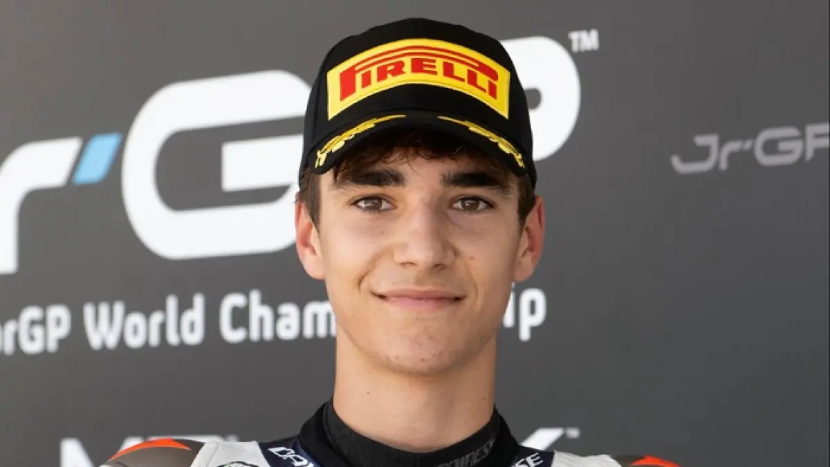 Moto 3 Hungaria 2026 dramatis! Uriarte DNF, Veda Ega Pratama naik puncak klasemen rookie usai keputusan FIM.(Gemini AI)