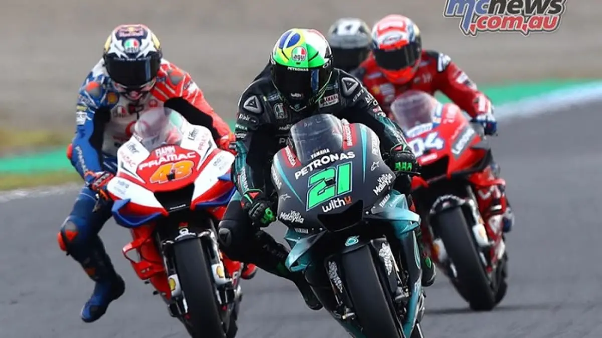 MotoGP Katalunya 2026 penuh drama: penalti Acosta, crash Marquez, dan kontroversi besar di paddock memicu perdebatan panas.(Pinterest)