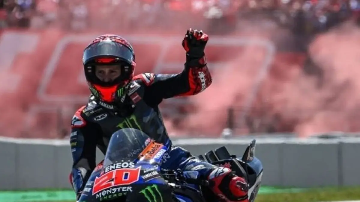 Fabio Quartararo buka sinyal tinggalkan Yamaha. Juara dunia MotoGP itu mengaku ingin menemukan kembali jati dirinya.(Gemini AI)