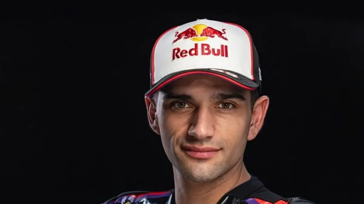 Francesco Bagnaia diuntungkan setelah Jorge Martin dihukum usai menabrak Marco Bezzecchi pada MotoGP Hungaria 2026.(Gemini AI)