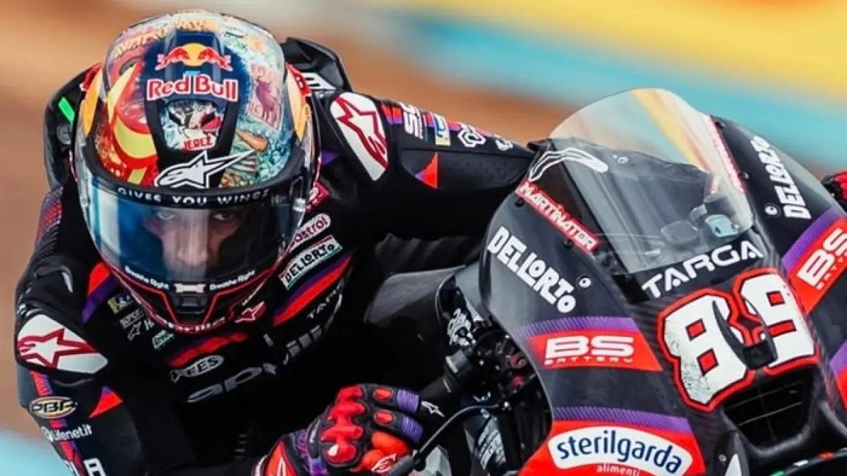 Jorge Martin tabrak Marco Bezzecchi di MotoGP Hungaria 2026. Aprilia rugi besar, Marc Marquez raih kemenangan ke-100.(Gemini AI)