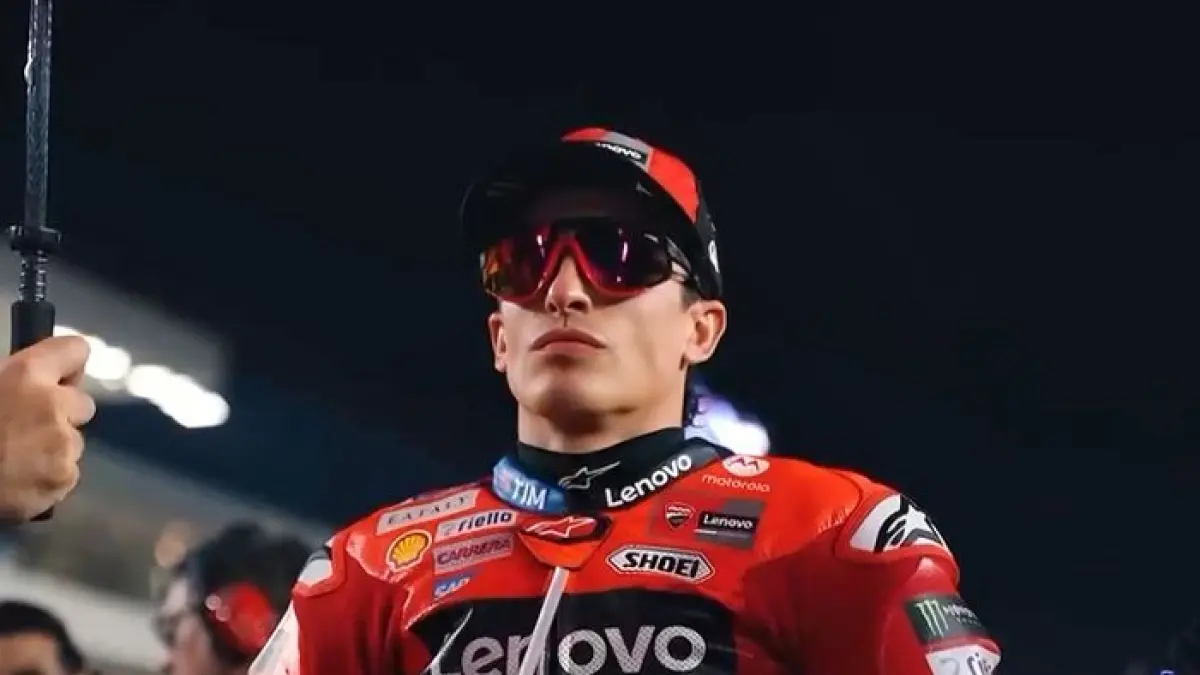 Marc Marquez alami patah kaki dan operasi bahu usai crash di MotoGP Prancis 2026. Peluang juara dunia kini terancam.(Gemini AI)