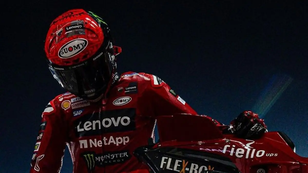 Peco Bagnaia resmi ke Aprilia? Rumor duet dengan Marco Bezzecchi makin kuat, sementara Jorge Martin disebut terancam tergeser.(Gemini AI)
