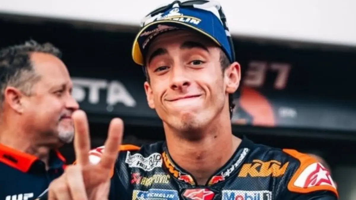 Pedro Acosta kalah dari Marc Marquez di MotoGP Hungaria 2026, tetapi penampilannya membuat Ducati waspada jelang 2027.(Gemini AI)