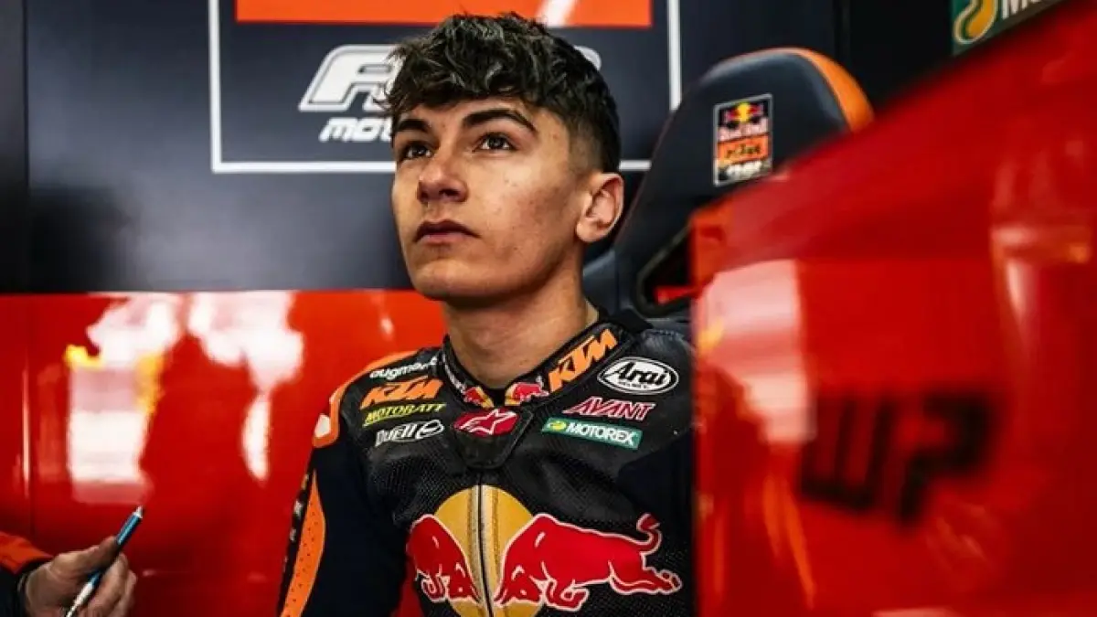 Alvaro Carpe memuji Veda Ega Pratama usai Moto3 Brasil. Pembalap Indonesia disebut selalu tahu waktu terbaik untuk menyerang.(Gemini AI)