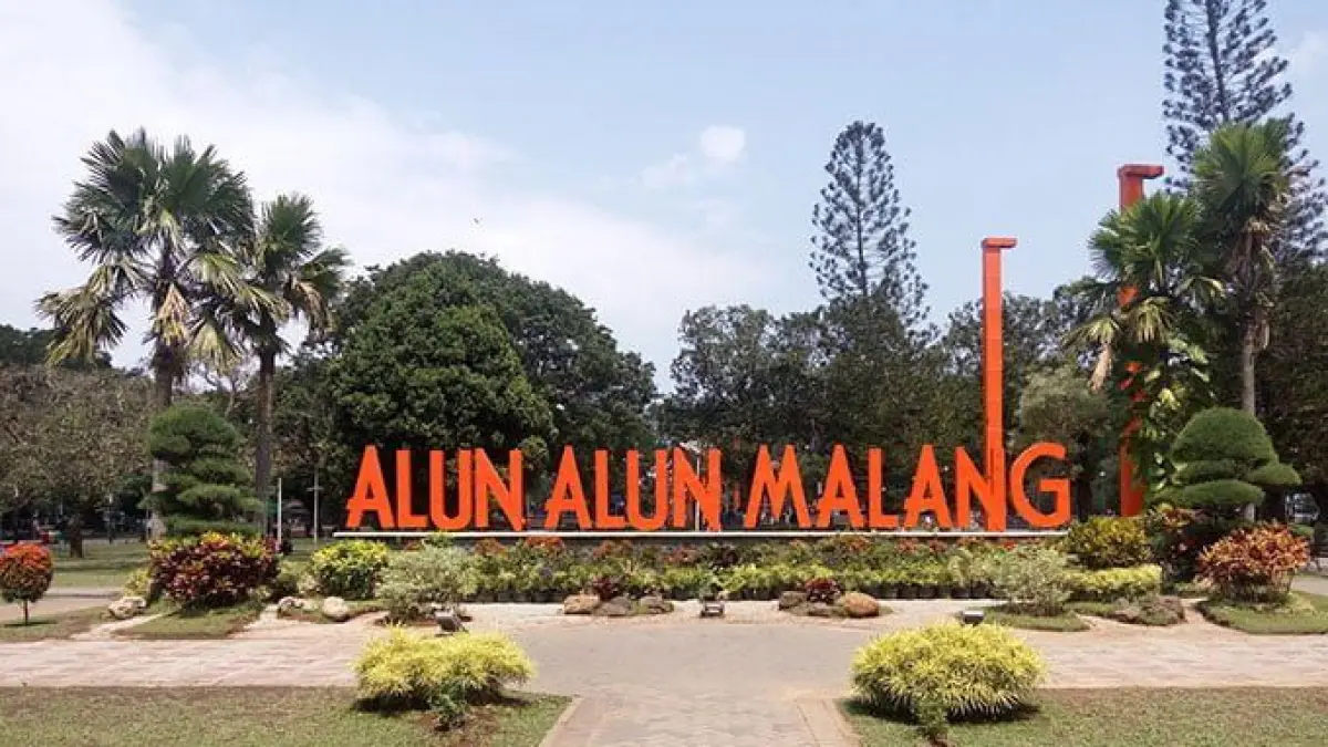Cari wisata dekat Stasiun Malang Kota Baru yang bisa dijangkau jalan kaki? Simak 8 rekomendasi destinasi seru mulai dari heritage hingga kuliner.