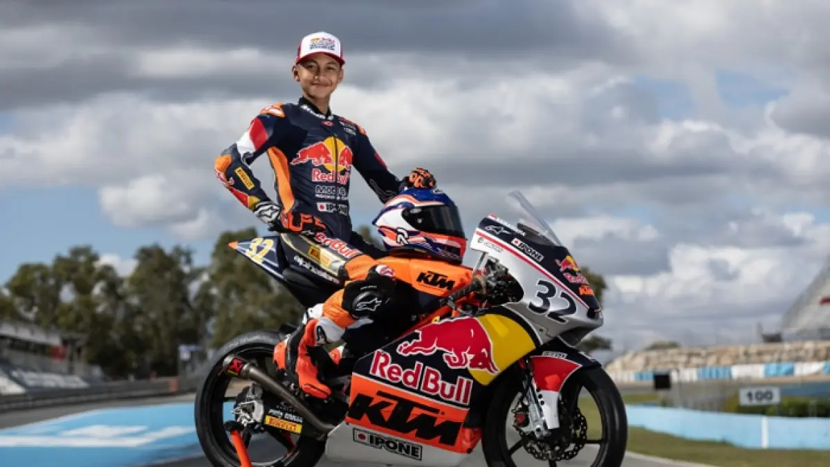Kiandra Ramadipa alami kecelakaan keras di Mugello saat berebut podium Red Bull Rookies Cup pada lap terakhir balapan.(Gemini AI)