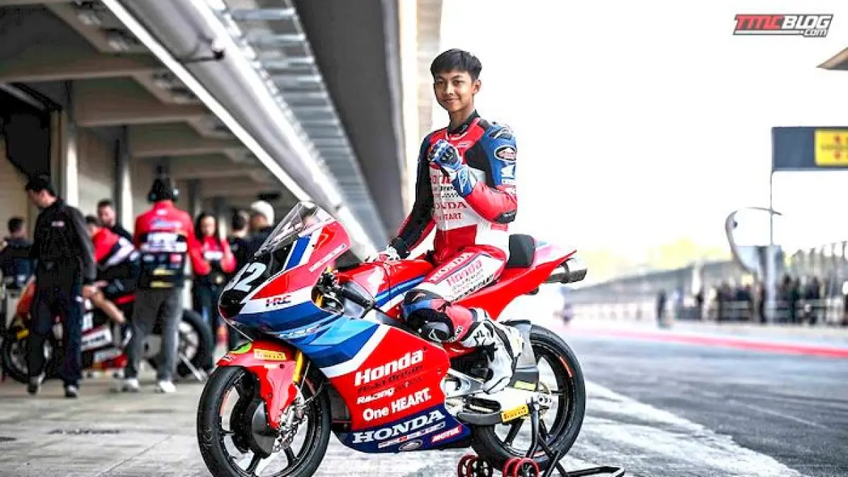 Kiandra Ramadipa menang dramatis di European Talent Cup usai start dari posisi 24 dan unggul tipis 0,007 detik di garis finis.(Gemini AI)