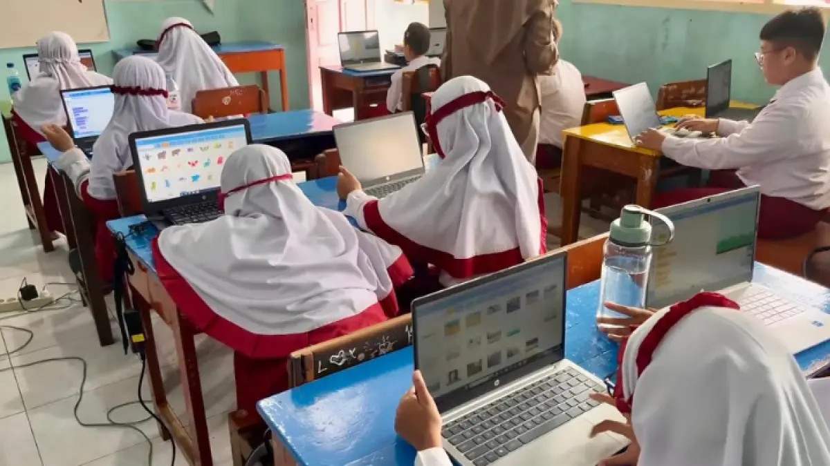 ERA DIGITAL: Siswa MI Plus Walisongo ketika mengkuti Coding Adventure 2026 yang diikuti 60 siswa. (FOTO-FOTO: MI PLUS WALISONGO UNTUK RADAR TRENGGALEK)