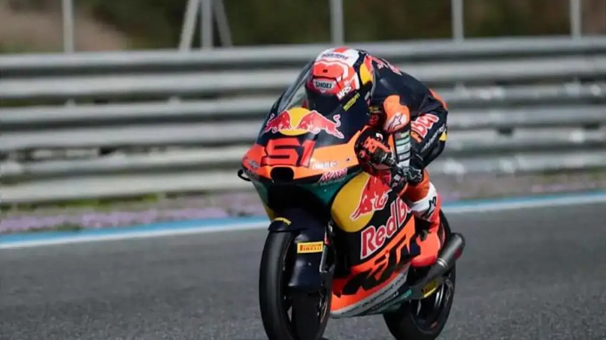 Fadillah Arbi Aditama naik ke posisi 4 Moto3 2026 usai Brian Uriarte didiskualifikasi. Dedikasinya bikin wartawan Dorna terharu.(pinterest)