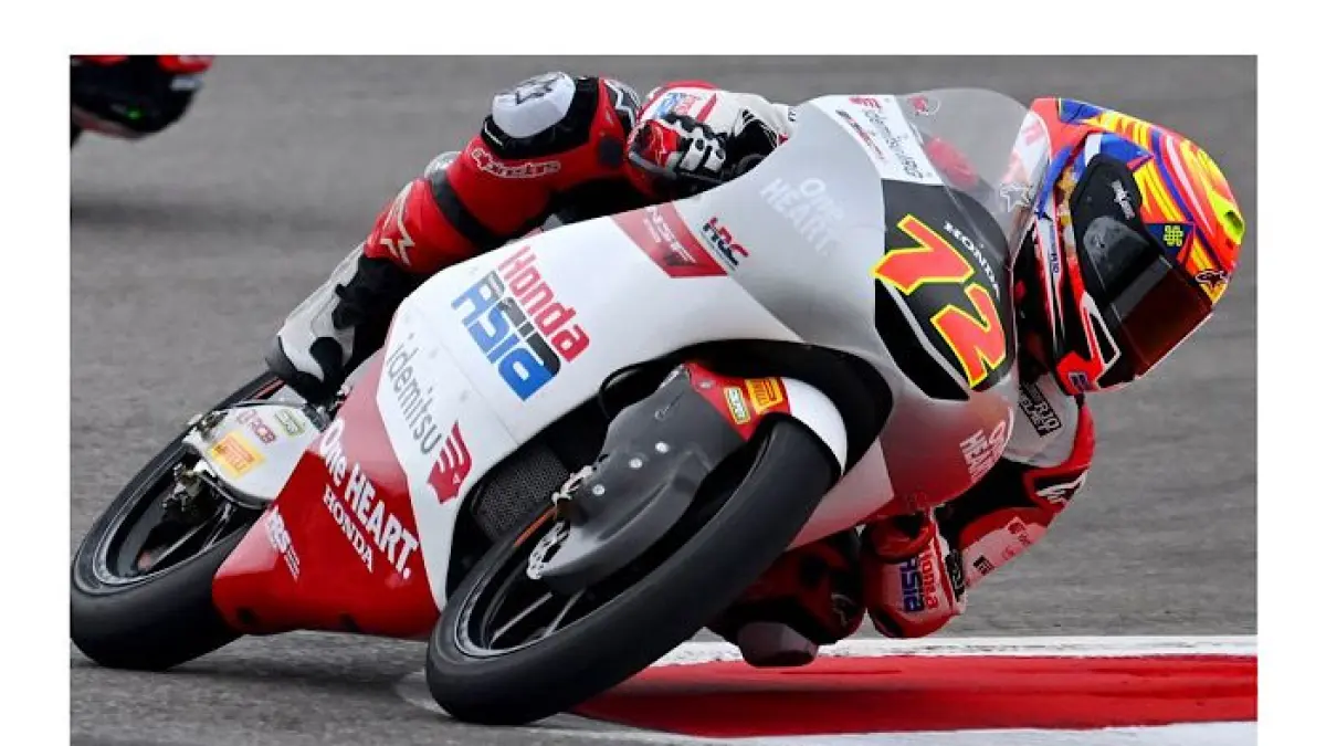 Feda Ega Pratama bikin heboh Moto3 Ceko 2026. Diserbu fans bule hingga dikawal polisi, Bos Dorna ikut dibuat takjub.(pinterest)