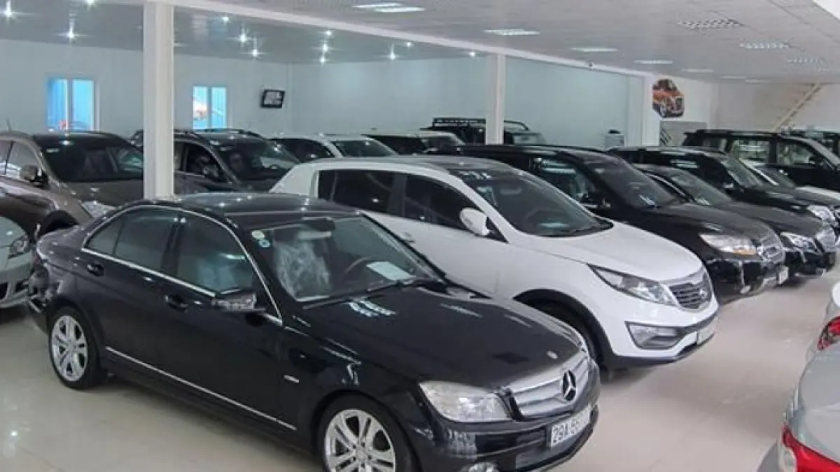 7 mobil bekas paling layak dibeli tahun 2026, mulai Honda Brio, Innova Reborn, Xpander hingga HR-V.(Gemini AI)