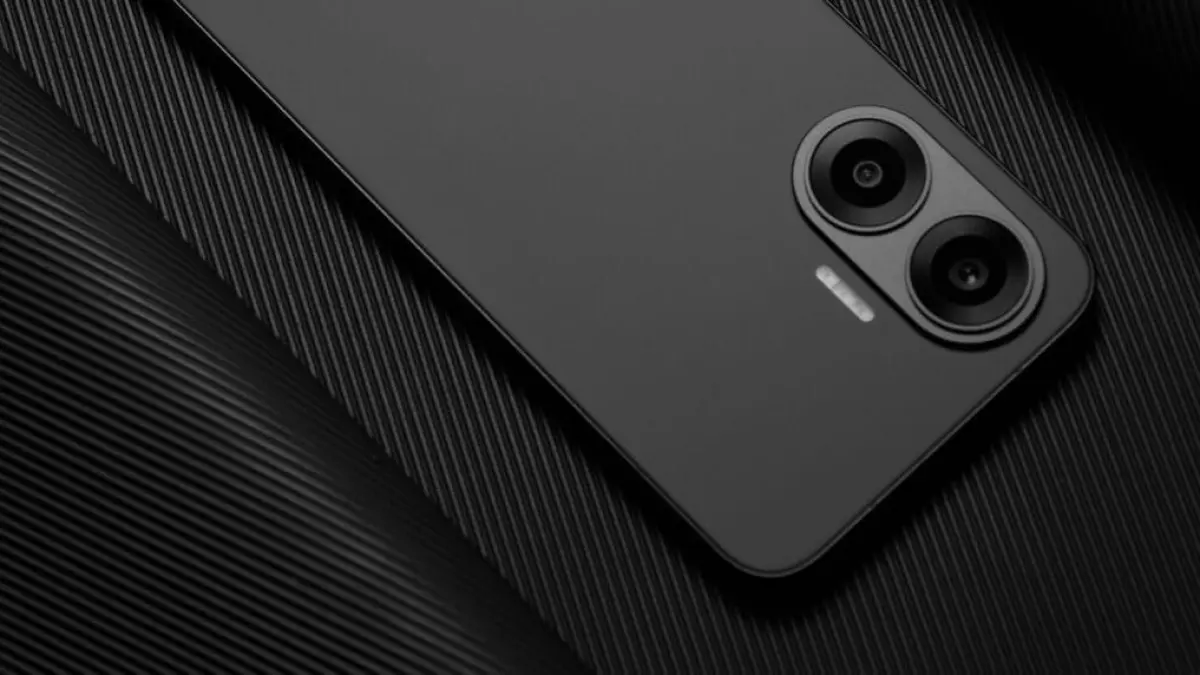 Insta360 Luna Ultra resmi meluncur dengan kamera 8K dan layar lepas pasang. Simak juga deretan HP baterai 8.000 mAh terbaru. (Pinterest)