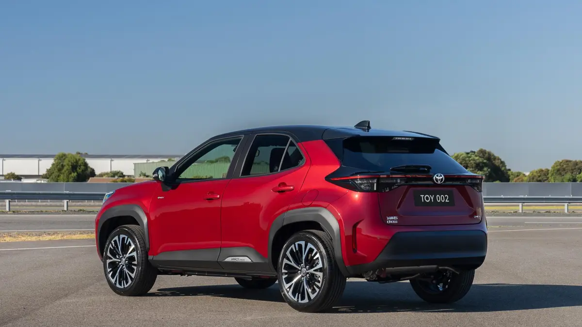 Toyota Yaris Cross Hybrid G hadir dengan konsumsi BBM hingga 30 km/liter, fitur lengkap, dan harga paling terjangkau di lini Yaris Cross (Pinterest).