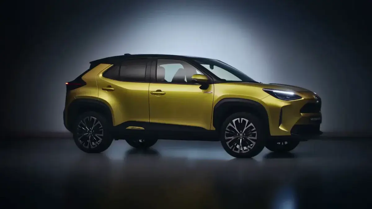 Toyota Yaris Cross Hybrid mencatat 25 km/liter dalam tes Jakarta-Anyer, ungguli Yaris Cross Gasoline secara signifikan (Pinterest).