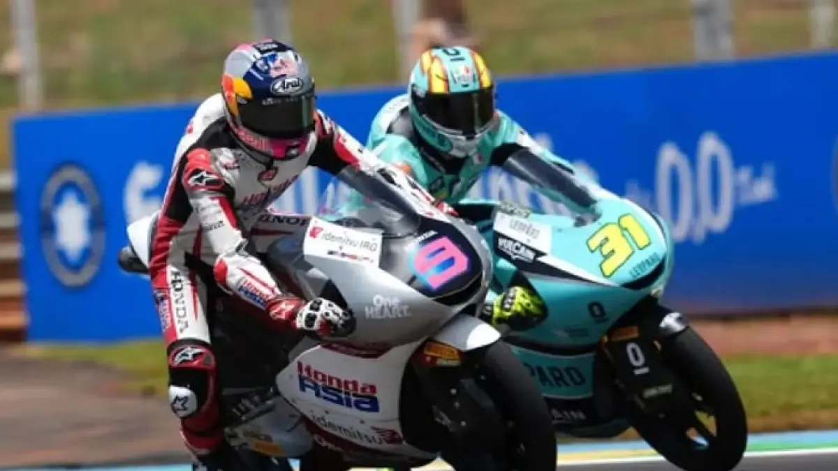 Veda Ega Pratama tampil impresif di Moto3 2026. Debut gemilangnya membuat banyak pihak menyebutnya calon superstar Indonesia.(Gemini AI)