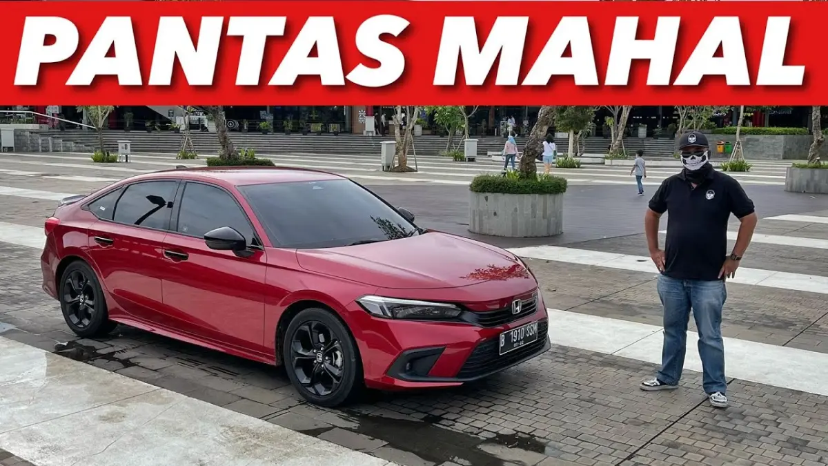 Honda Civic baru dibanderol Rp575,9 juta dengan mesin turbo 178 PS dan fitur Honda Sensing yang membuat berkendara semakin nyaman. (Youtube. com)