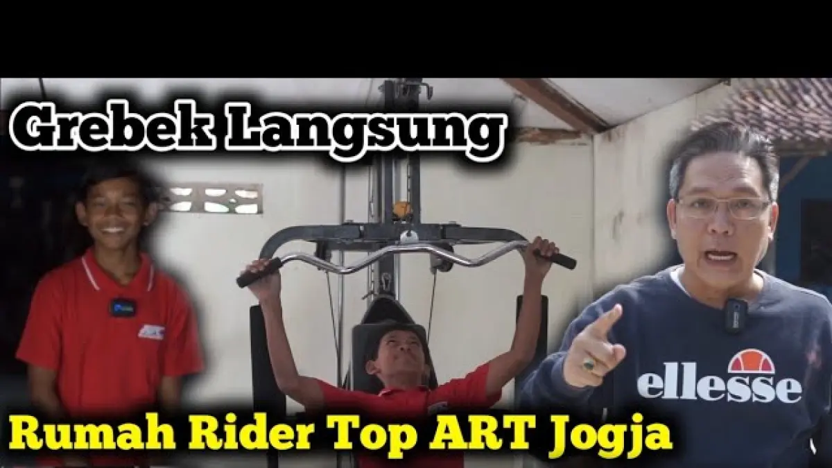 Intip isi rumah Veda Ega Pratama di Gunungkidul, dari koleksi helm, motor balap hingga puluhan trofi prestasi. (Youtube.com)