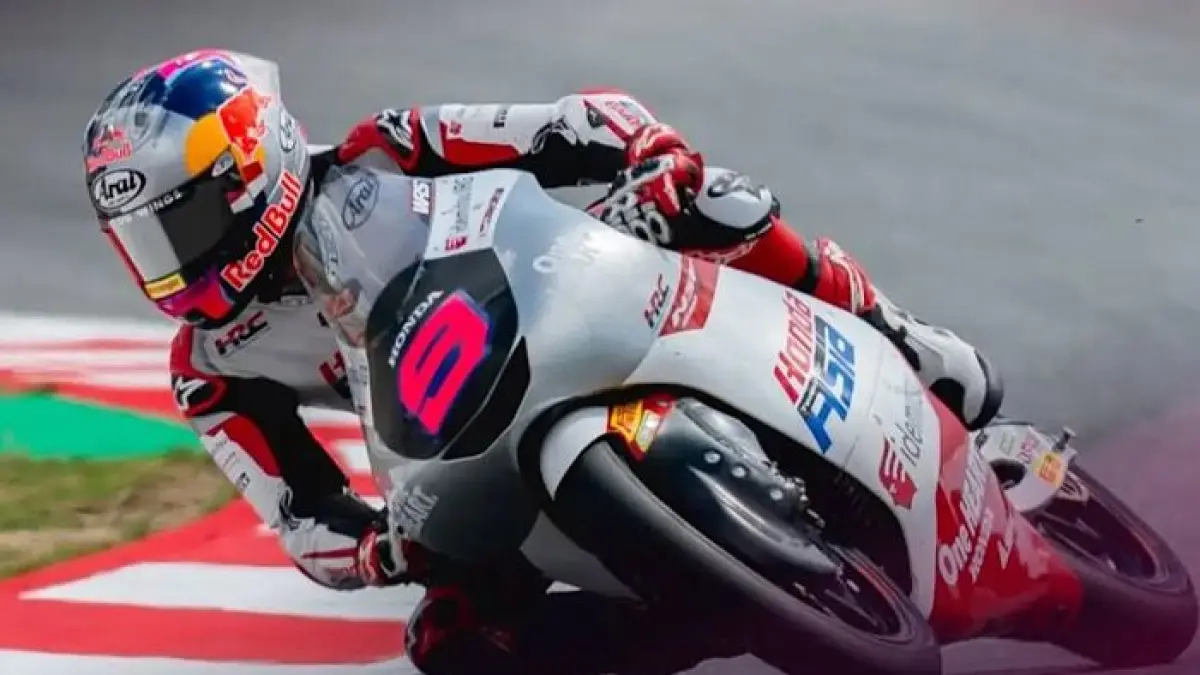 Veda Ega Pratama hanya finis P22 di FP2 Moto3 Ceko 2026. Alarm bahaya atau strategi rahasia Honda Team Asia jelang race Brno?(pinterest)
