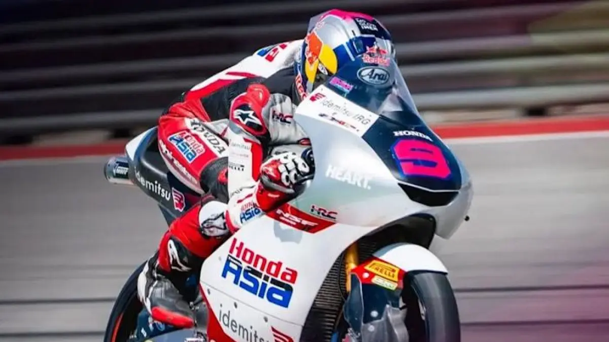 Veda Ega Pratama start posisi 8 di Moto3 Brno 2026 dan berpeluang duel sengit melawan Hakim Danish dalam perebutan podium.(pinterest)