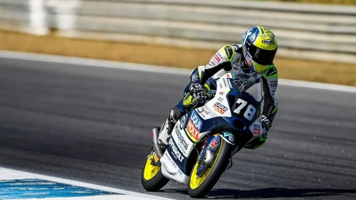 Klasemen Moto3 2026 terbaru usai GP Ceko, Veda Ega Pratama bertahan di posisi keenam setelah finis impresif di lima besar.(Gemini AI)