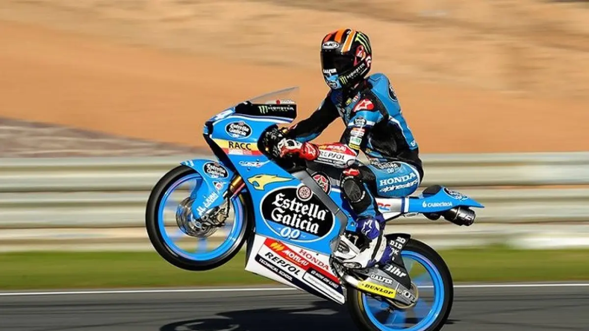 Veda Ega Pratama finis P15 di practice Moto3 Ceko 2026. Hakim Danis tercepat, Veda harus berjuang dari Q1.(Gemini AI)