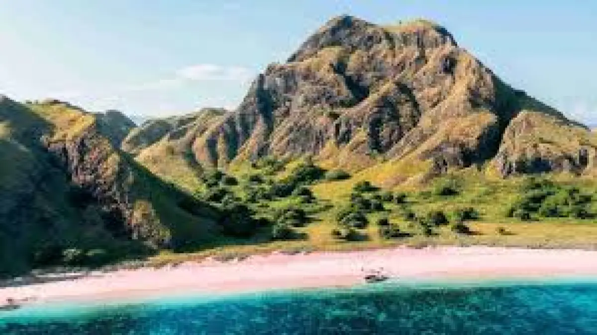  Cari Pantai Instagramable di Indonesia yang cocok untuk keluarga? Temukan destinasi wisata dengan spot foto terbaik dan fasilitas lengkap di sini.