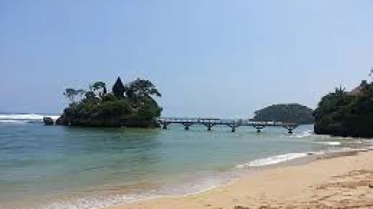 Cari Tempat Wisata yang Lagi Viral di Jawa Timur? Simak rekomendasi destinasi ramah keluarga dengan fasilitas lengkap untuk liburan seru akhir pekan.