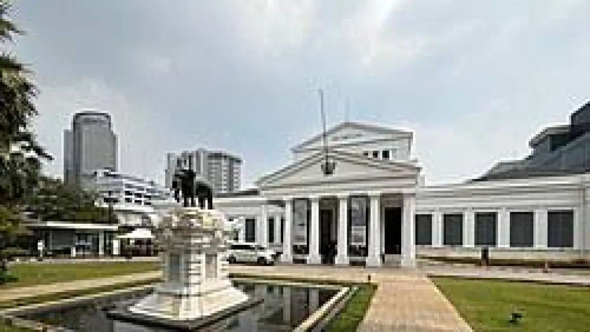  Ingin liburan edukatif? Simak daftar Wisata Sejarah Terbaik di Indonesia 2026 untuk keluarga, mulai dari museum hingga situs perjuangan nasional.