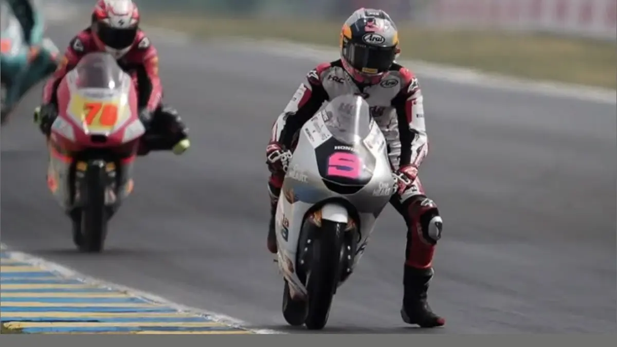 Veda Ega Pratama finis P5 di Moto3 Ceko 2026 dari posisi 20 dan mengaku belum puas meski tampil impresif.