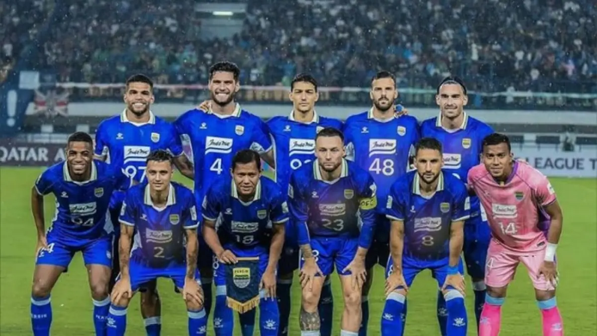 Pemain Baru Persib 2026 resmi melengkapi skuad. Simak daftar lengkap pemain dan wajah baru Maung Bandung. (PINTERESTA)