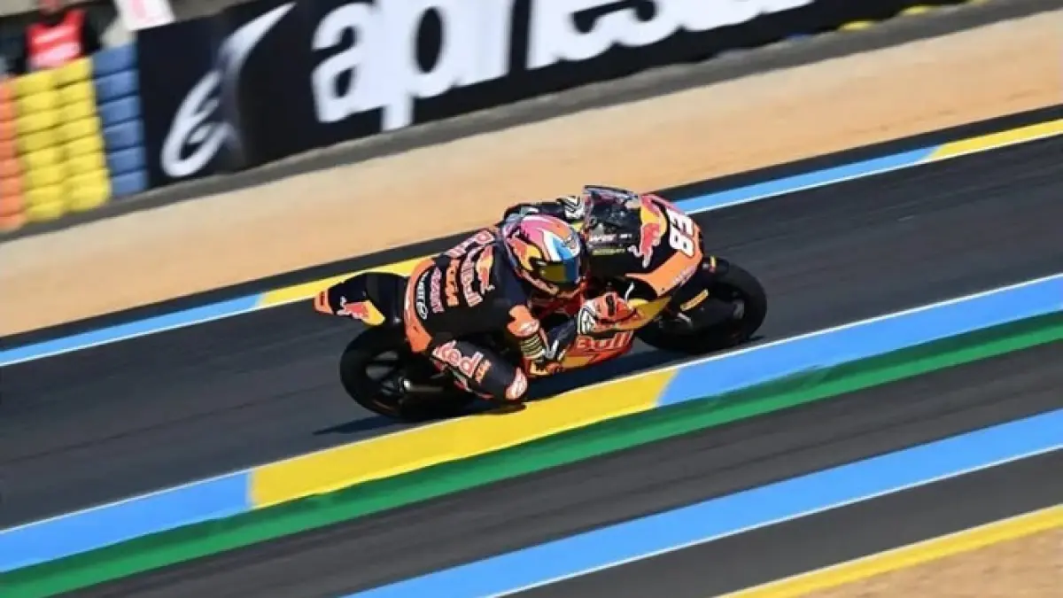 Alvaro Carpe mengakui tekanan besar dari Feda Ega Pratama di Moto3 Thailand. Rivalitas baru mulai mengguncang persaingan musim 2026. (Pinterest) 