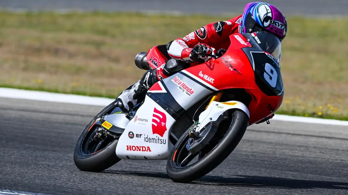 Feda Ega Pratama dan Hakim Danish bersaing di Moto3 2026. Siapa yang memiliki gaji dan pendapatan sponsor lebih besar? (Pinterest).