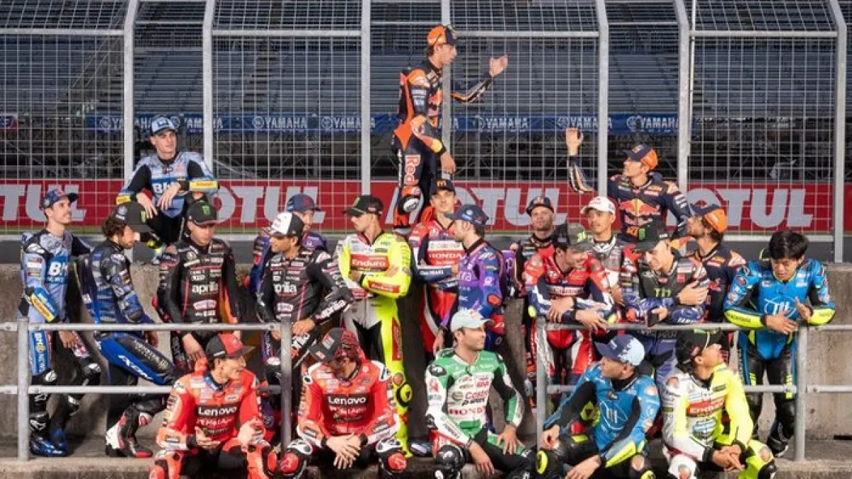 Feda Ega Pratama tetap memimpin klasemen rookie Moto3 2026 meski gagal finis di Amerika. Brian Uriarte terus membayangi. (Pinterest) 