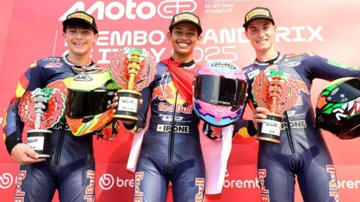 Gaji Feda Ega Pratama di Moto3 2026 jadi sorotan. Berapa penghasilan pembalap Honda Team Asia dari kontrak dan sponsor? (Pinterest).