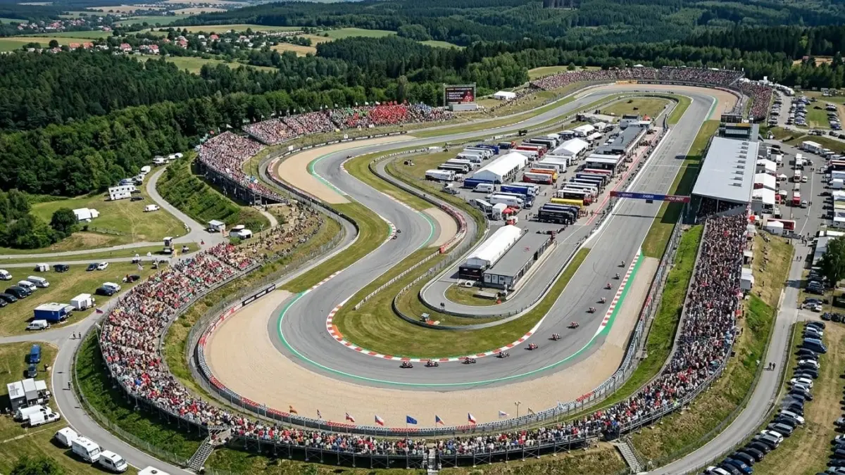 Sirkuit Brno MotoGP dikenal sebagai trek legendaris di Republik Ceko dengan tikungan menantang dan sejarah panjang balap dunia.