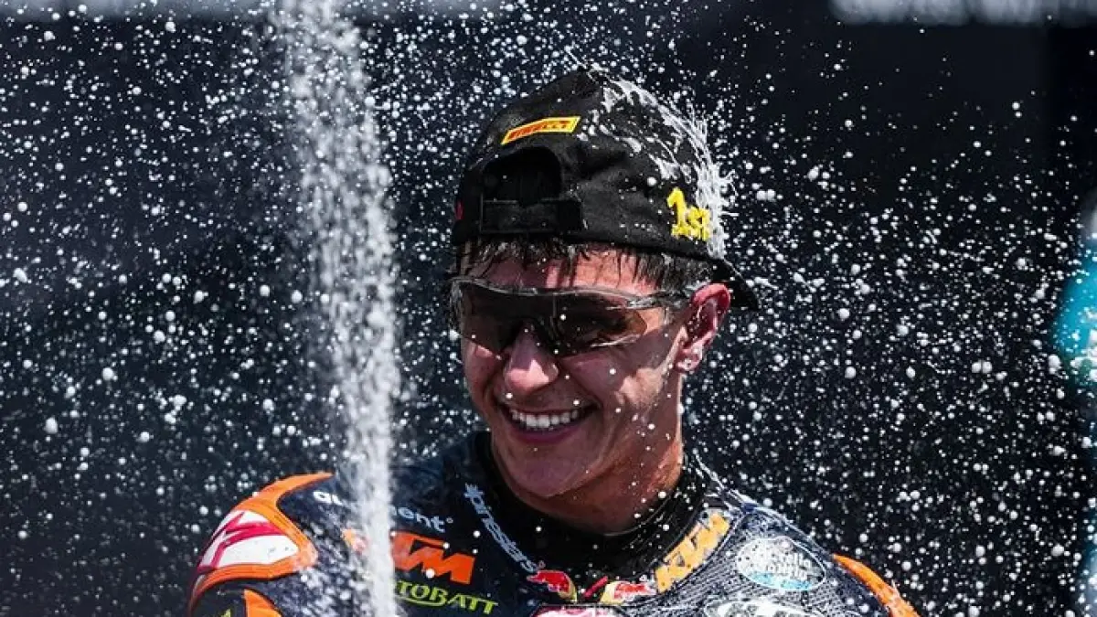 Update kondisi Jose Antonio Rueda dan Noah Dettwiler usai kecelakaan horor Moto3 Sepang. Keselamatan pembalap kembali disorot. (Pinterest) 
