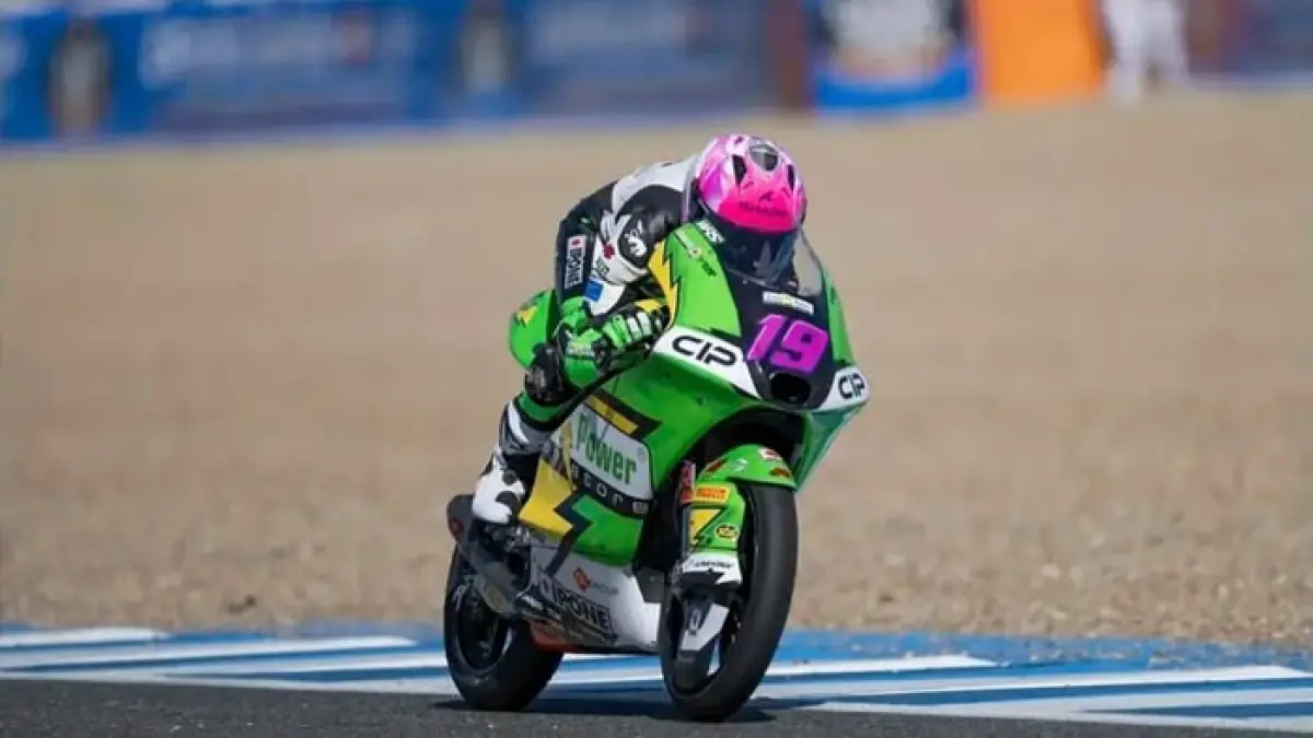 Veda Ega Pratama sukses memangkas selisih poin dengan Alvaro Carpe di Moto3 Le Mans. Peluang juara musim ini semakin terbuka. (Pinterest) 