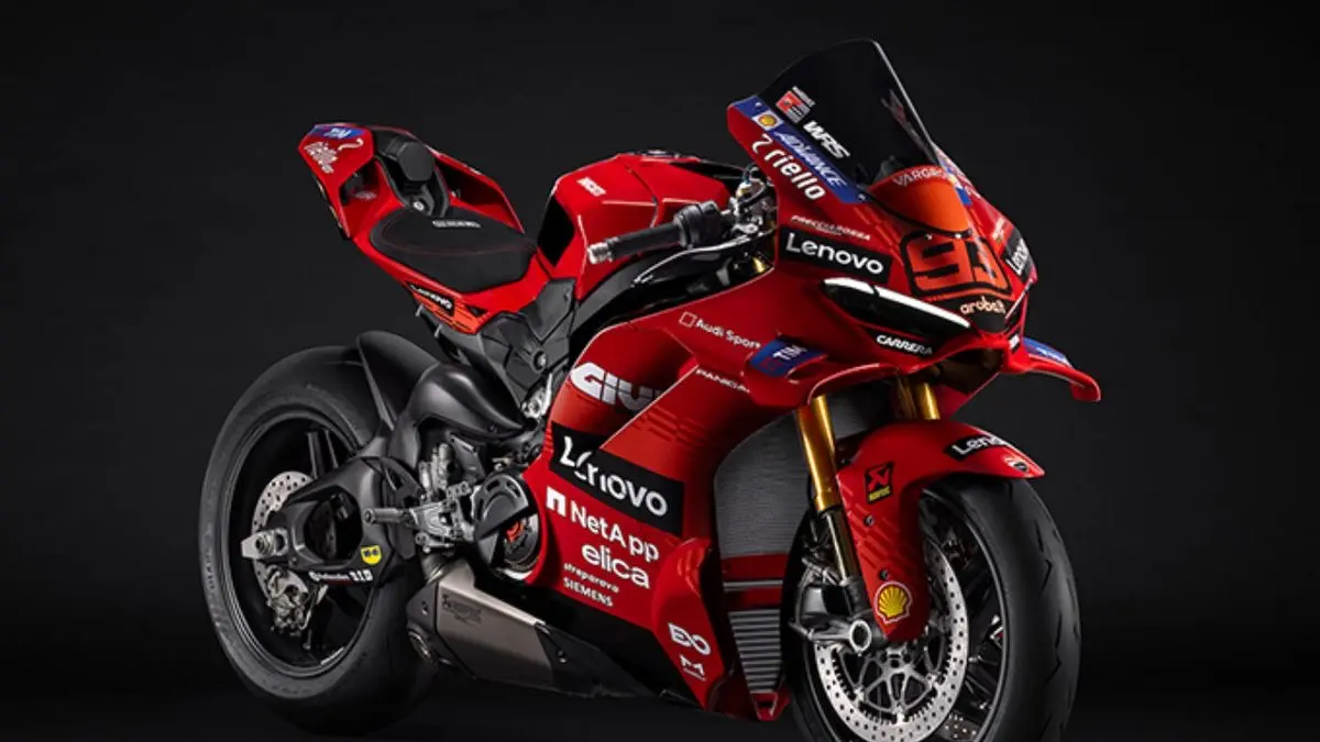Ducati Lenovo Team mengandalkan pengembangan Desmosedici GP demi menjaga dominasi dan memburu gelar MotoGP 2026.