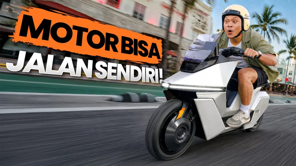 Motor listrik OMO X hadir dengan fitur jalan sendiri, self balancing, dan suspensi mirip Honda Goldwing. Layak dibeli? (Youtube. com)