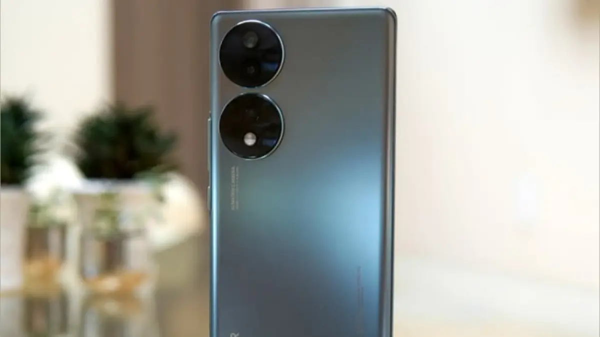 Simak ulasan lengkap Honor 70, smartphone dengan kamera Sony IMX800 dan layar OLED 120Hz. Performa tangguh dengan harga menarik. (PINTEREST)