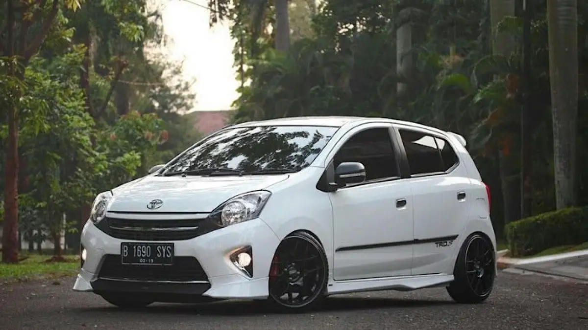 Toyota Agya G CVT tampil bak varian GR berkat modifikasi OEM Style. Simak daftar ubahan, biaya, dan rahasia tampil premium.(pinterest)