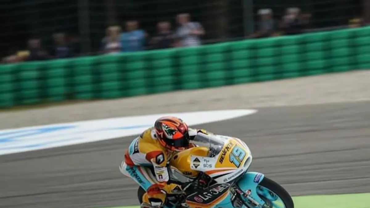 Moto3 Belanda 2026 berlangsung dramatis. Maximo Quiles juara, sementara Fadda Ega Pratama gagal finis dan gagal menambah poin klasemen.(pinterest)